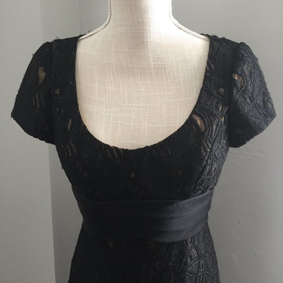 Badgley Mischka Black Lace Gold Lined Dress Size 4 - Picture 2 of 6